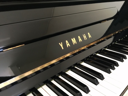 Jual piano Yamaha U1
